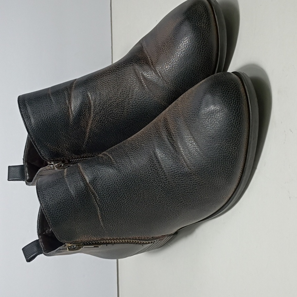 Pierre Dumas Size 8 Women's Heeled Ankle Boot 1.5" Heel Double Side Zippers